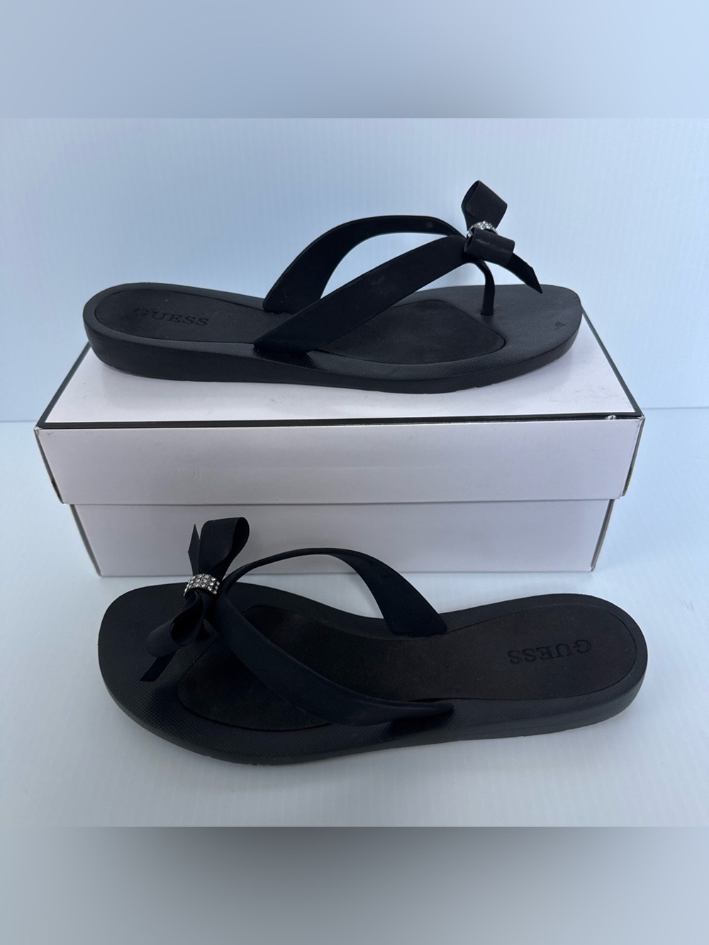 NIB Guess Black Tutu Eva Bow Rhinestone Thong Flip Flops Sandals Women’s Size 10